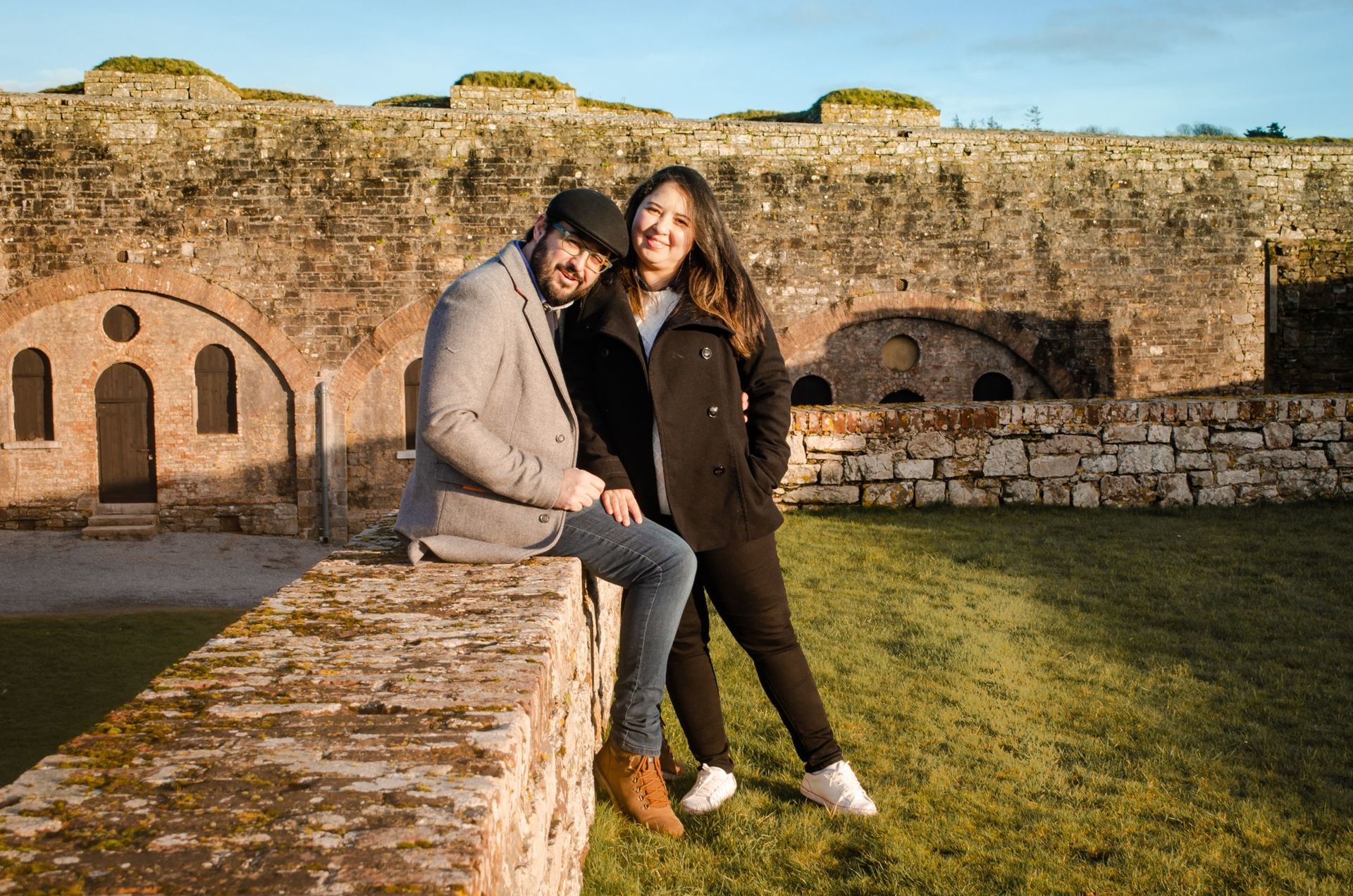 Foto A family walk in Charles Fort in Kinsale. Foto A family walk in Charles Fort in Kinsale. - Imagem 12