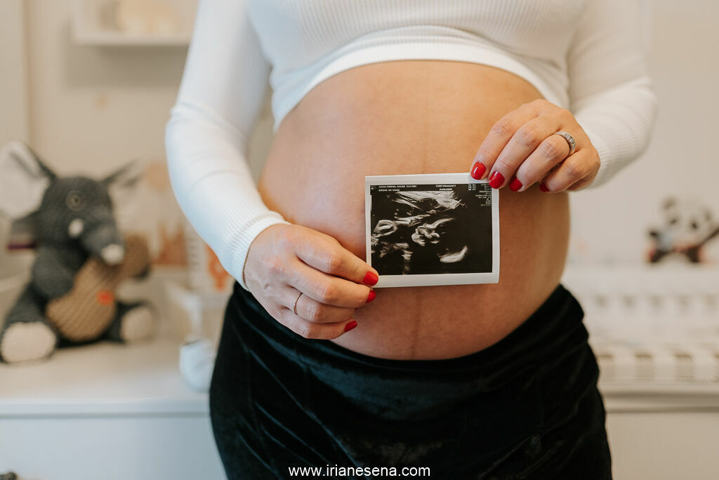 Foto Lifestyle Maternity photoshoot in Cork - at home session. Foto Lifestyle Maternity photoshoot in Cork - at home session. - Imagem 34